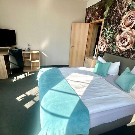 Bitterfeld-Wolfen Hotel "Central" Inh Carolin Krause מראה חיצוני תמונה