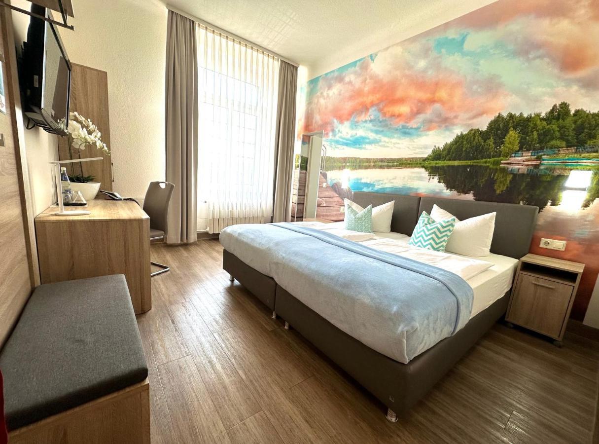 Bitterfeld-Wolfen Hotel "Central" Inh Carolin Krause מראה חיצוני תמונה