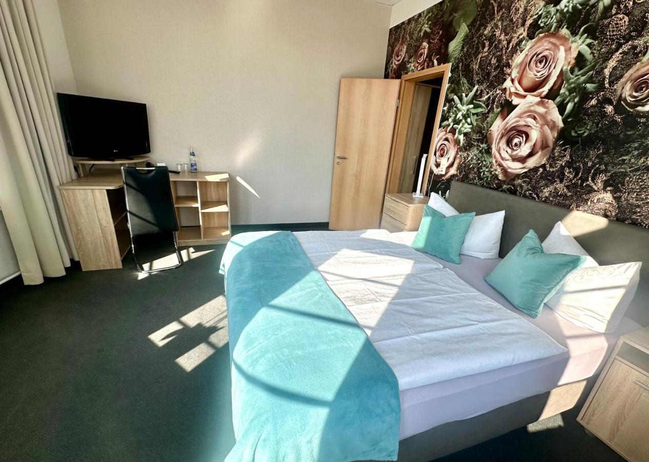 Bitterfeld-Wolfen Hotel "Central" Inh Carolin Krause מראה חיצוני תמונה